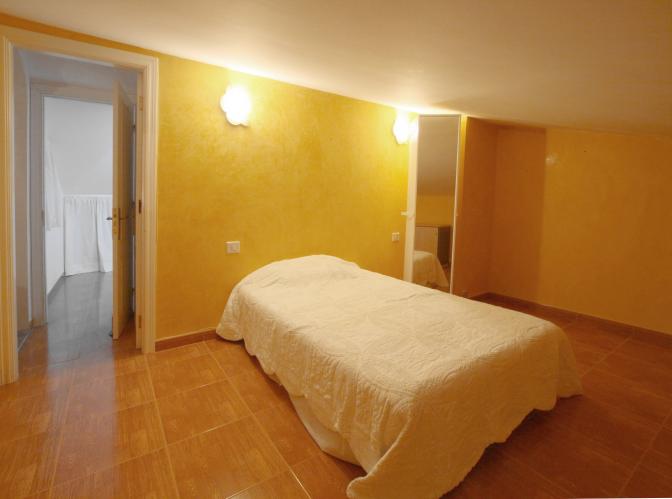 1363722831ezbrimly_upper room_resize.jpg